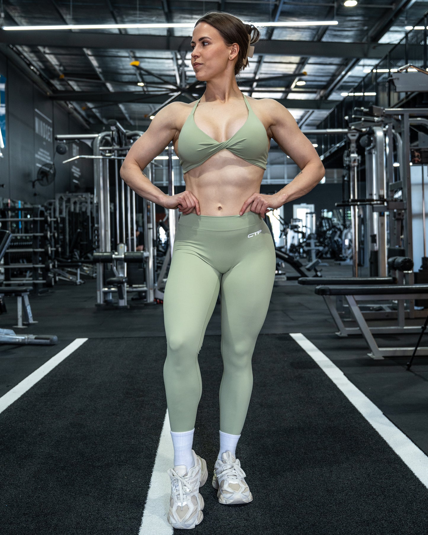 CTP “ECLIPSE” SEAMLESS SCRUNCH LEGGINGS IN MATCHA