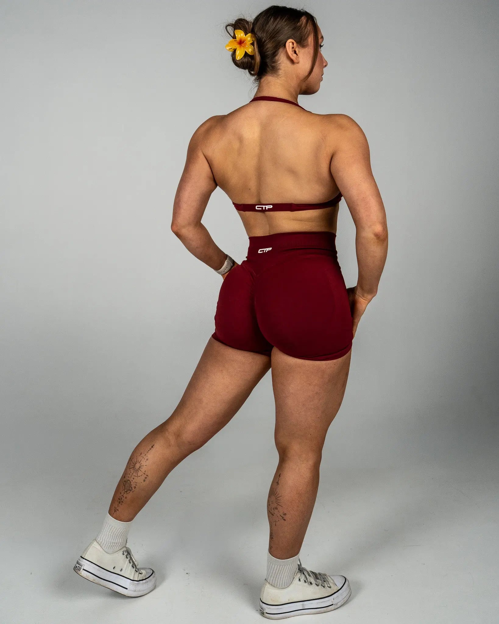 CTP “VEGA” SEAMLESS SCRUNCH SHORTS IN CRIMSON COVERTHEPUMP