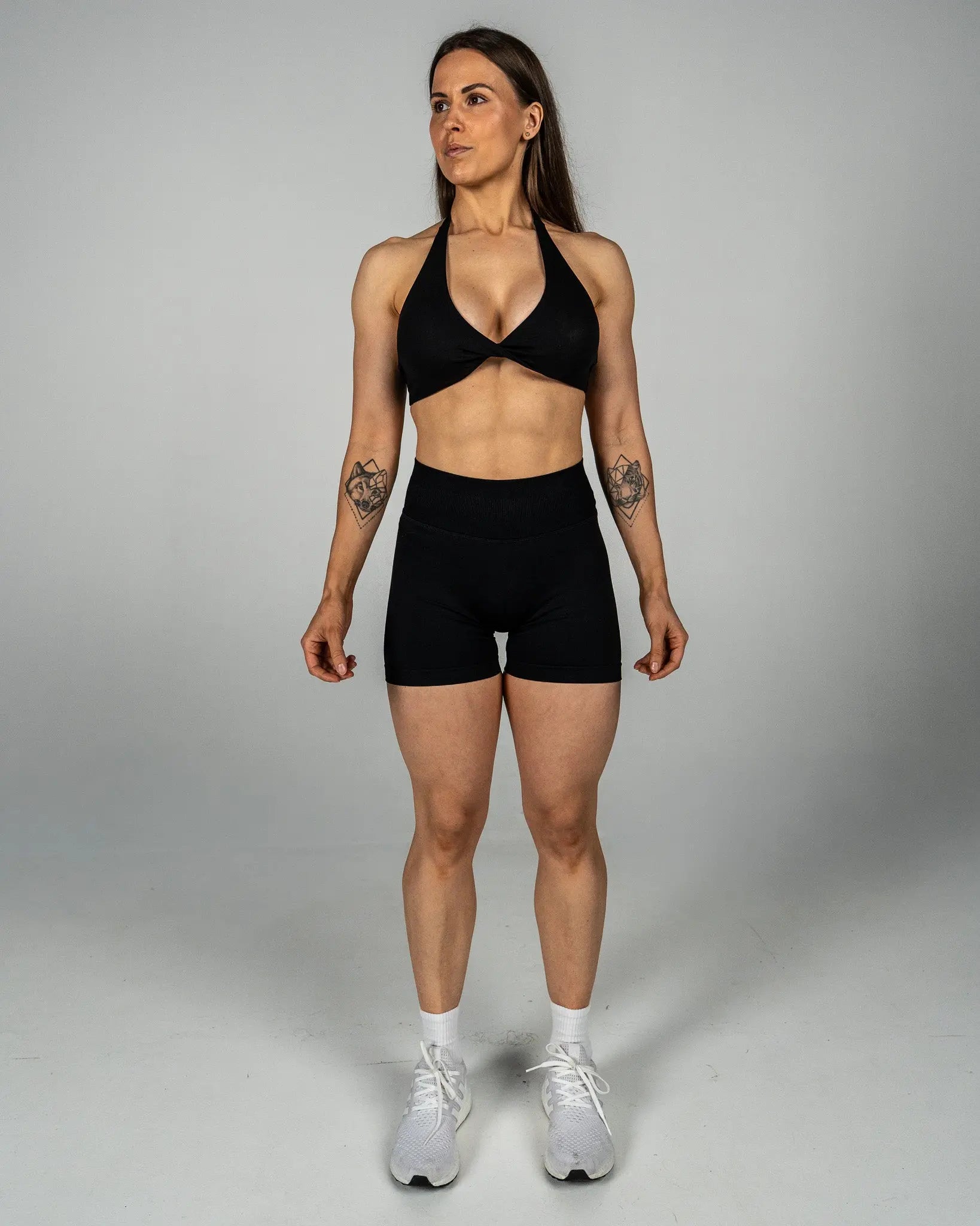 CTP “VEGA” SEAMLESS SCRUNCH SHORTS IN RAVEN COVERTHEPUMP