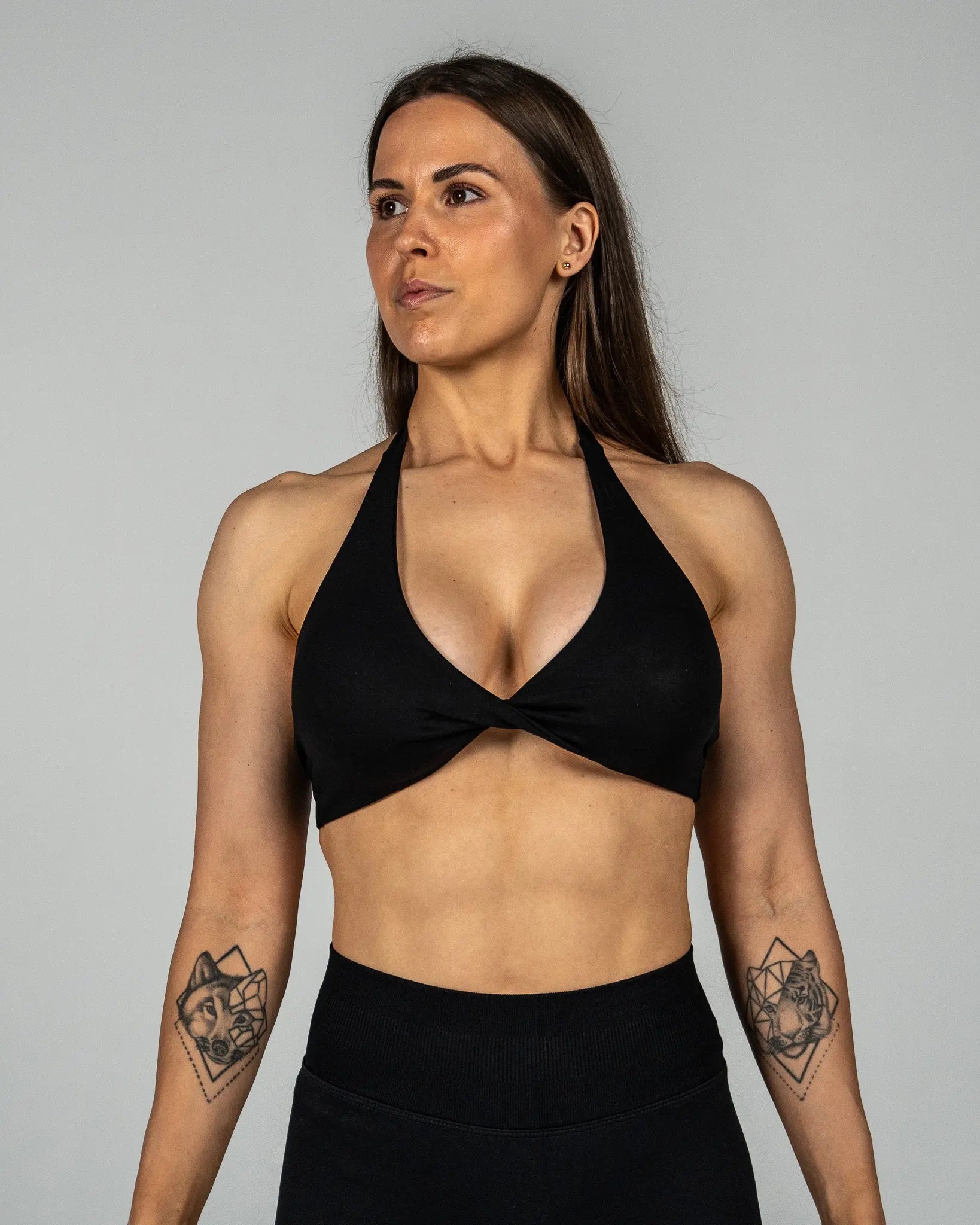 CTP “VEGA” SEAMLESS TWIST BRA IN RAVEN COVERTHEPUMP