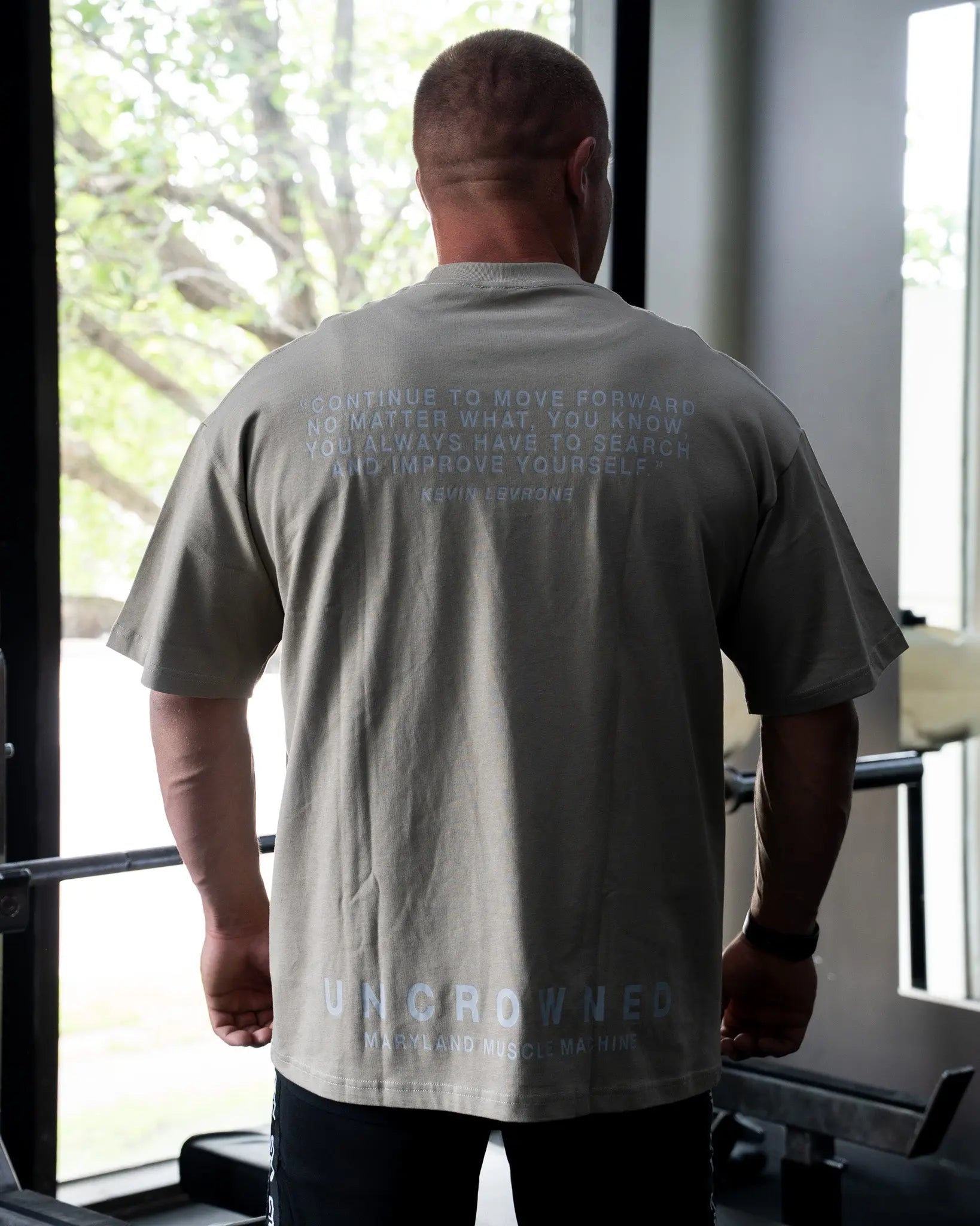 UNCROWNED OVERSIZED TEE IN MINT COVERTHEPUMP