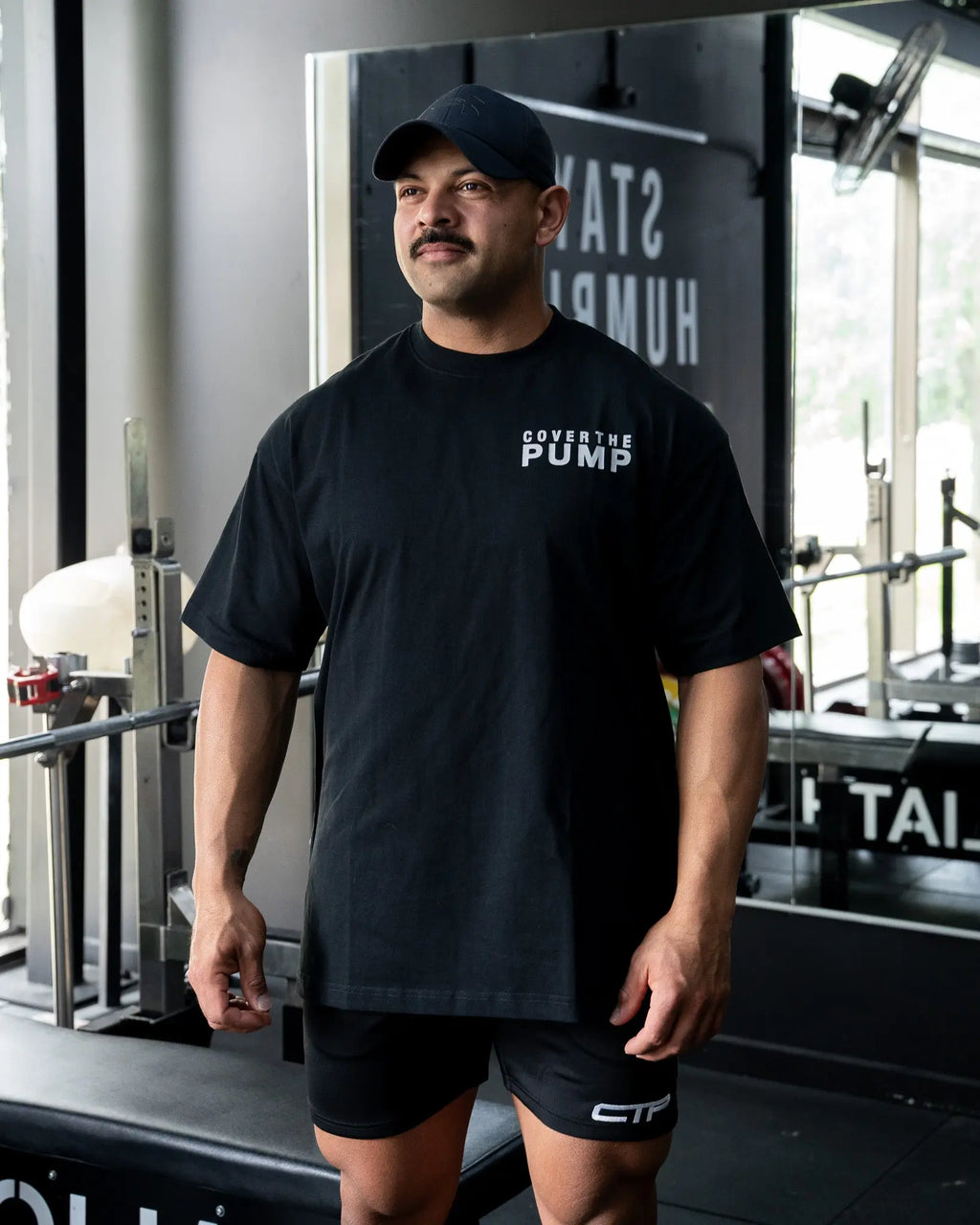 UNCROWNED OVERSIZED TEE IN MIDNIGHT BLACK COVERTHEPUMP