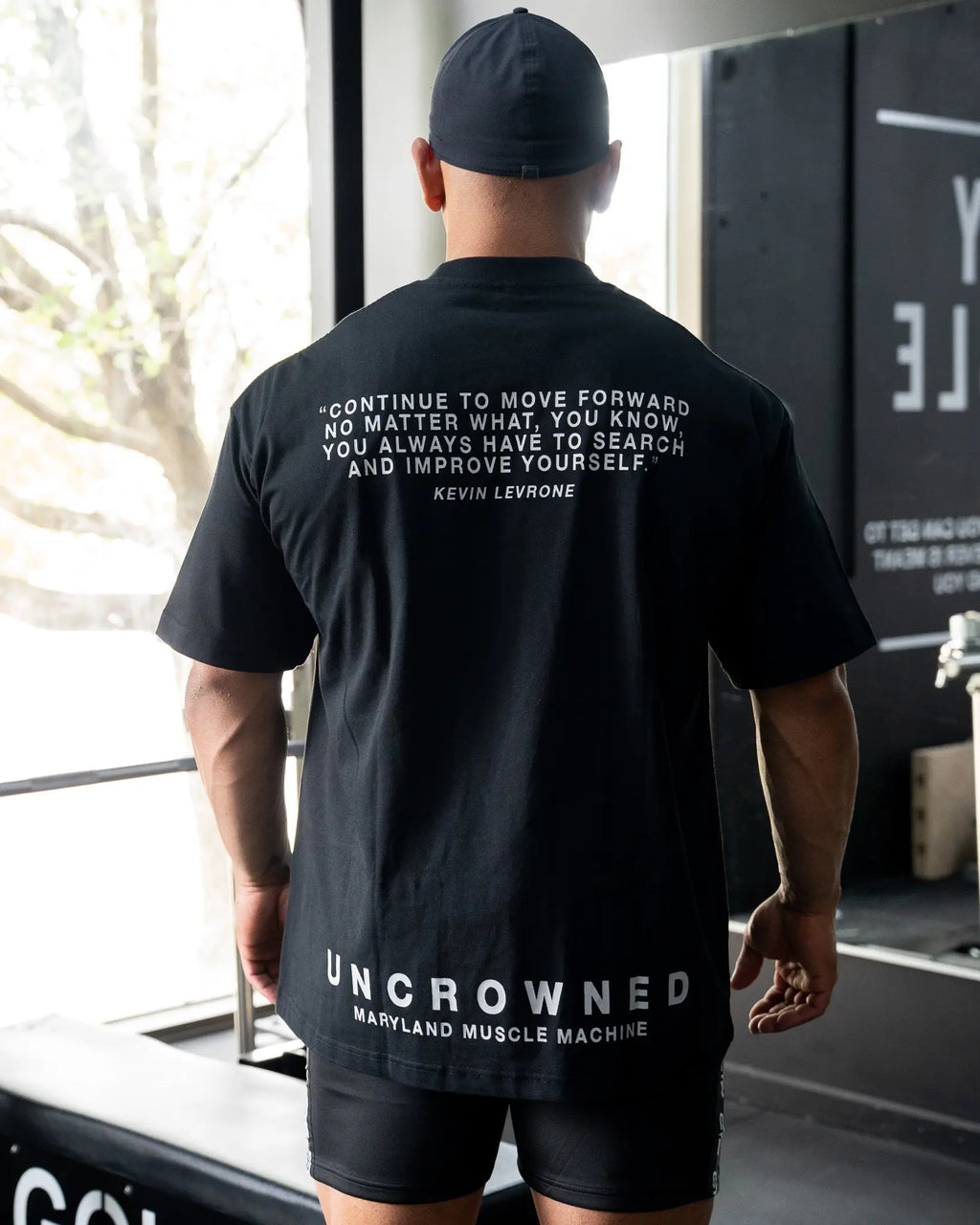 UNCROWNED OVERSIZED TEE IN MIDNIGHT BLACK COVERTHEPUMP