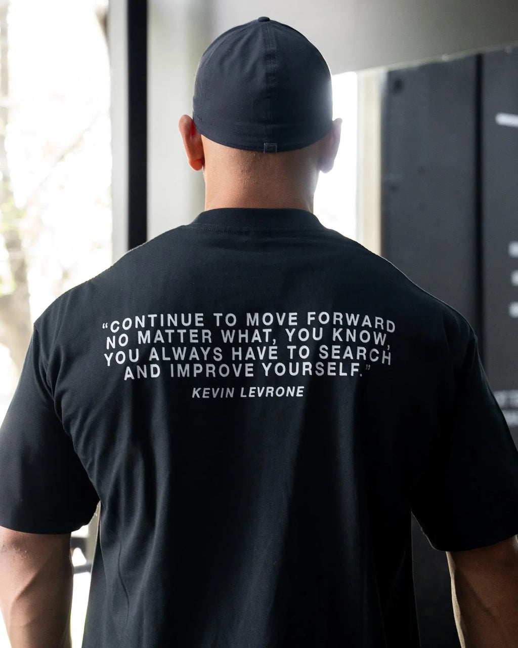 UNCROWNED OVERSIZED TEE IN MIDNIGHT BLACK COVERTHEPUMP