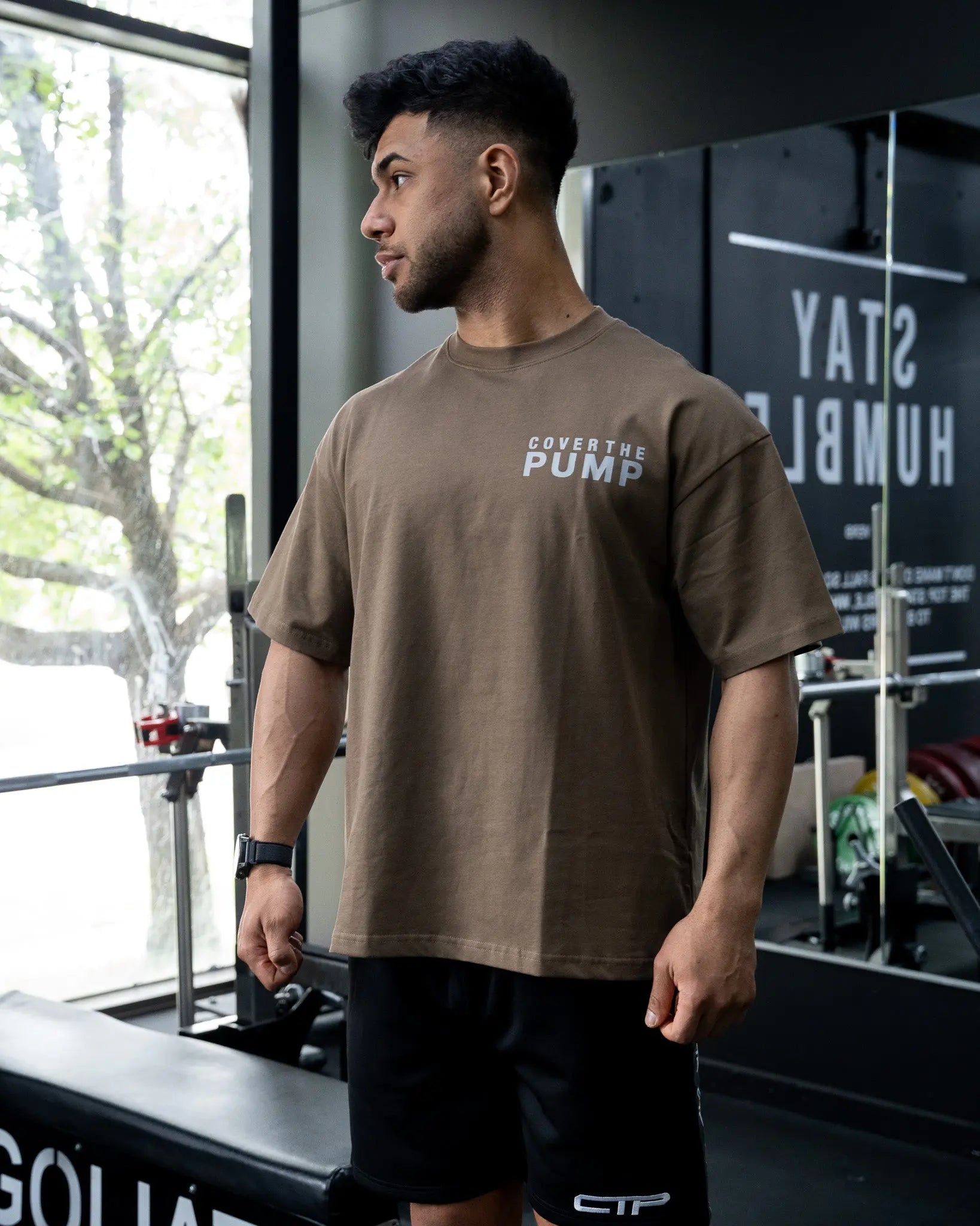 UNCROWNED OVERSIZED TEE IN TIMBER COVERTHEPUMP