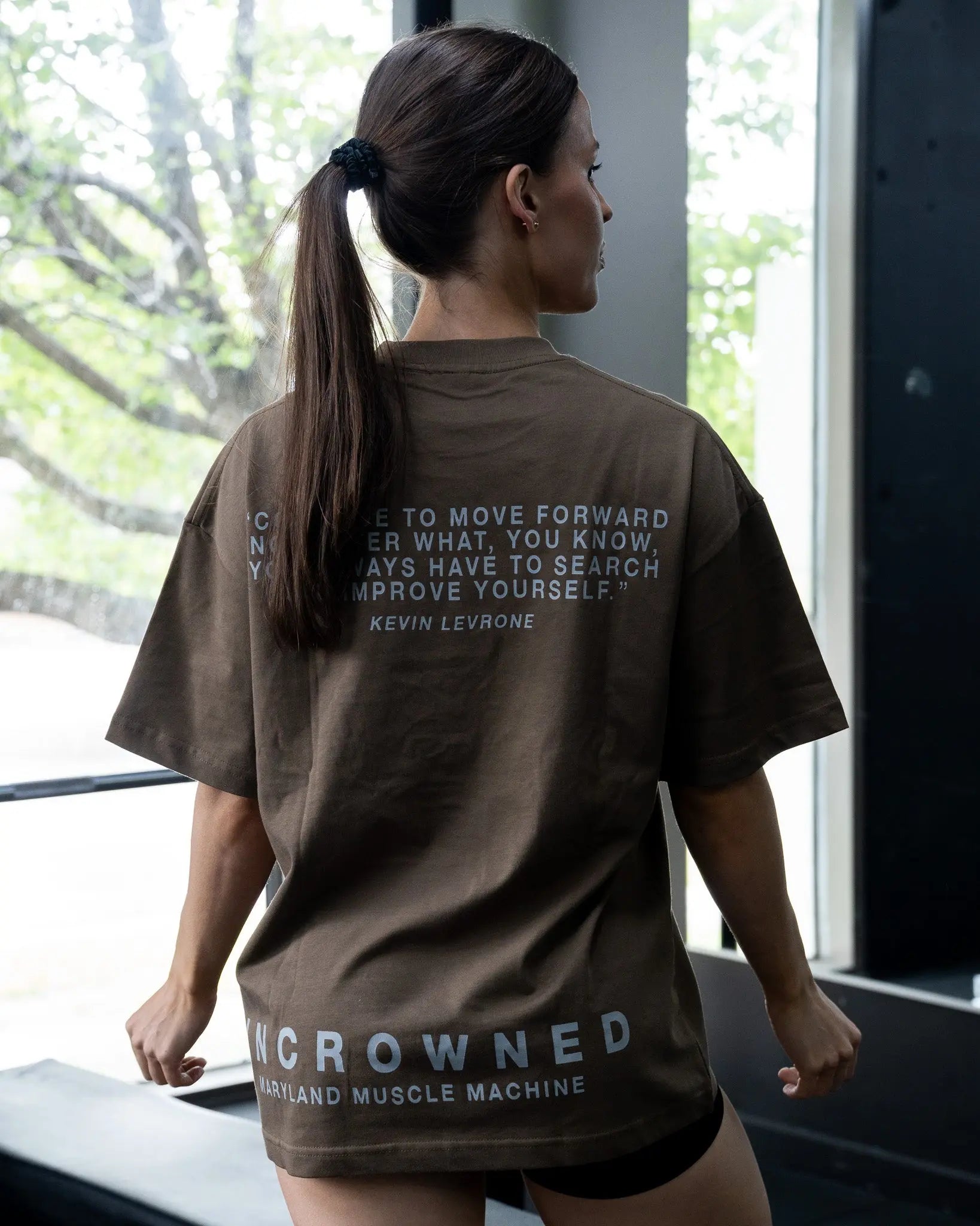 UNCROWNED OVERSIZED TEE IN TIMBER COVERTHEPUMP