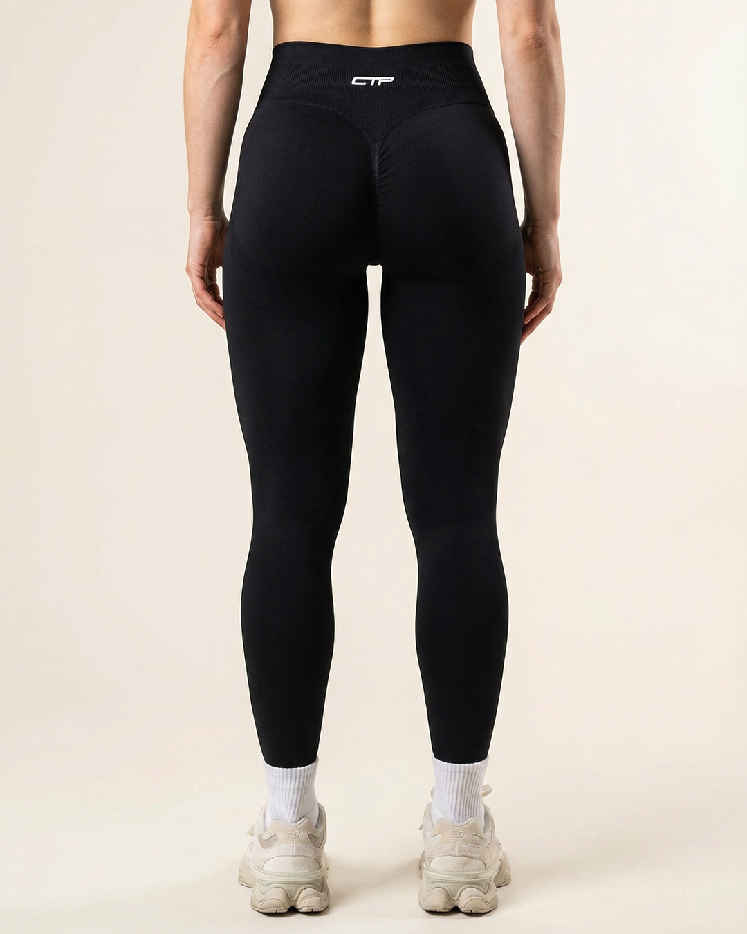 CTP “VEGA” SEAMLESS SCRUNCH LEGGINGS IN CHARCOAL COVERTHEPUMP